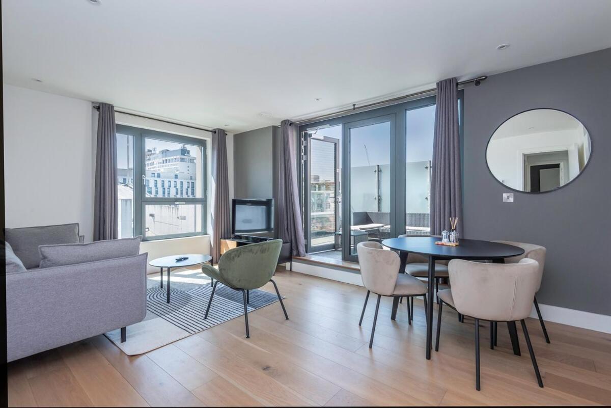 Stunning With Private Terrace *